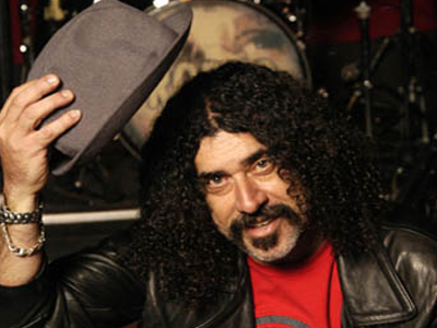 Καλές σχέσεις και με τους εχθρούς